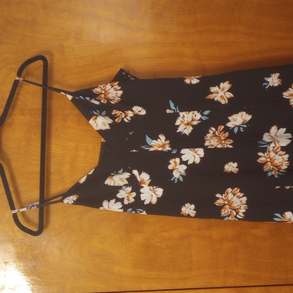 Dress - Picture 3 of 8